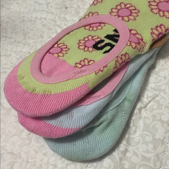 VANS  “OFF THE WALL”  No-Show Socks
BUNDLE OF THREE PAIRS - Picture 2 of 7